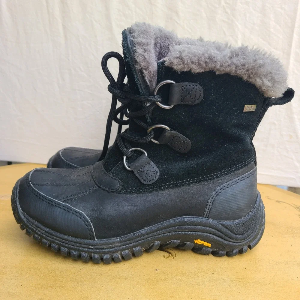 UGG Australia Ostrander US 5 Black Suede‎ Waterproof Winter Lace Up Snow Boots
